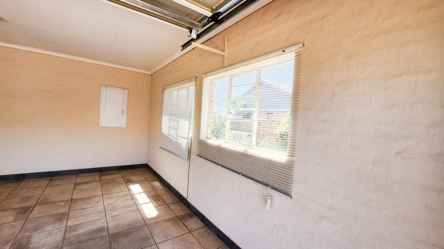 3 Bedroom Property for Sale in Wilkoppies North West